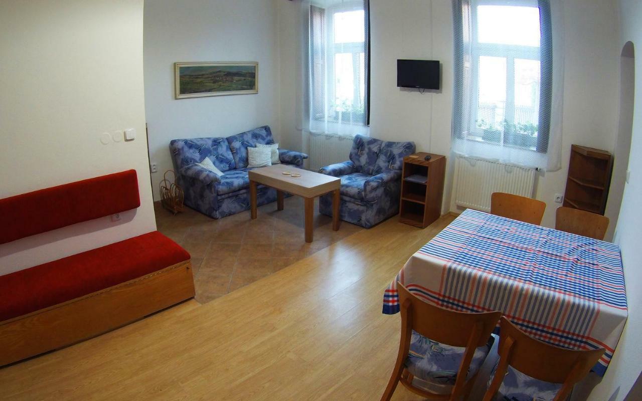 Apartman Nove Hrady Eksteriør billede